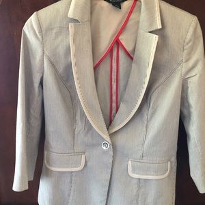 Jacket/blazer super cute and in great condition